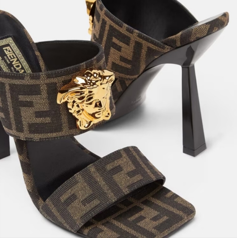 ‼️SOLD‼️Fendace Heels - Picture 11 of 12